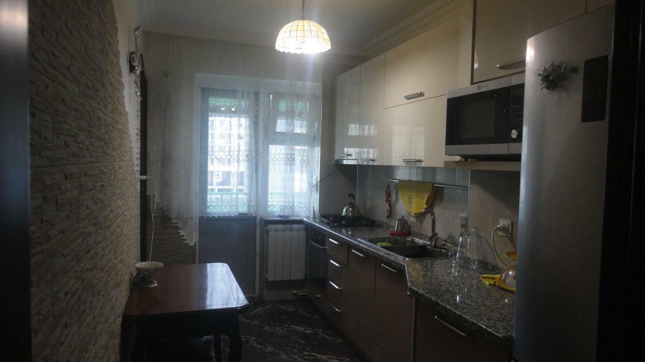 Apartment Жужуна Μπατούμι Εξωτερικό φωτογραφία